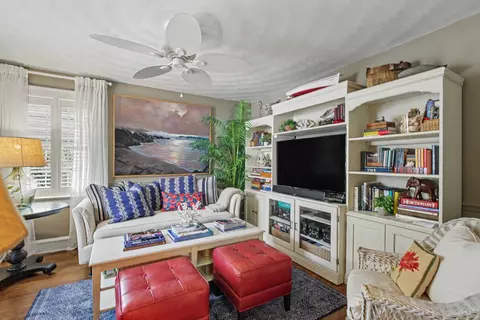 Living - 103 Locust Ave, Hampton, VA 23661 photo 3 of 5