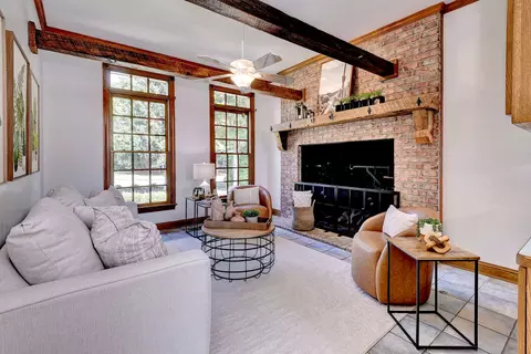 Living - 2901 Kitchums Pond Rd, Williamsburg, VA 23185 photo 3 of 6