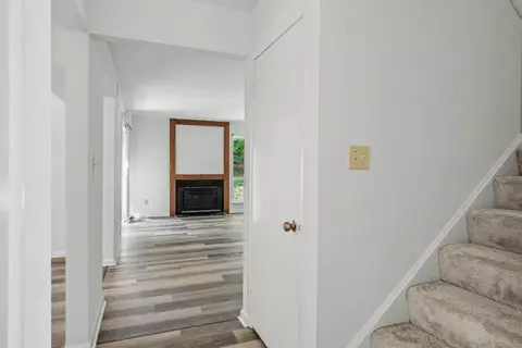 Entry Way - 11 Spring W, Williamsburg, VA 23188 photo 1 of 3