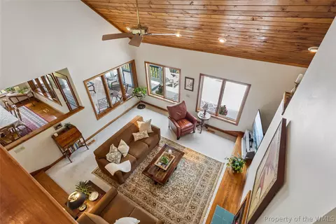 Living - Undisclosed, Hampton, VA 23669 photo 2 of 4