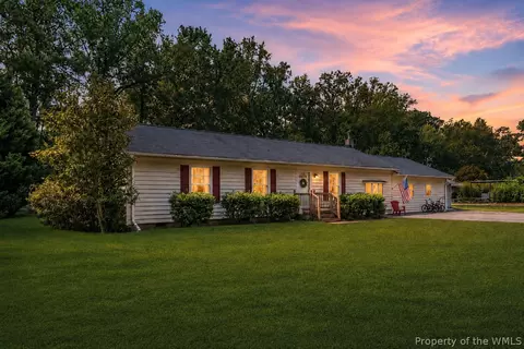 209 Oak Point Dr, Yorktown, VA 23692