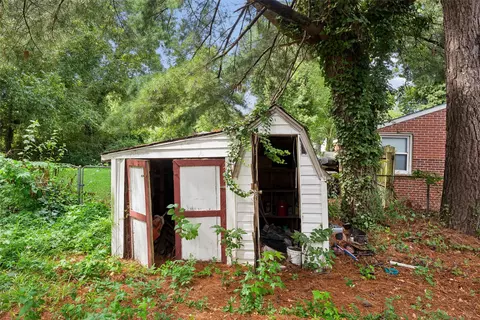Exterior - 461 Dare Ave, Hampton, VA 23661 photo 9 of 13
