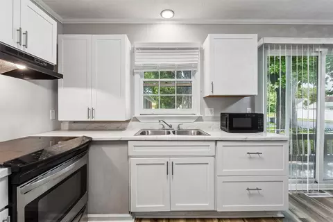 Kitchen - 461 Dare Ave, Hampton, VA 23661 photo 1 of 1