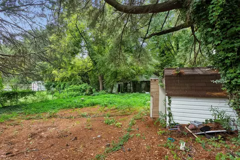 Exterior - 461 Dare Ave, Hampton, VA 23661 photo 6 of 13
