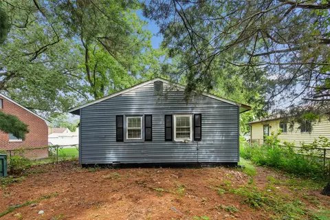 Exterior - 461 Dare Ave, Hampton, VA 23661 photo 8 of 13