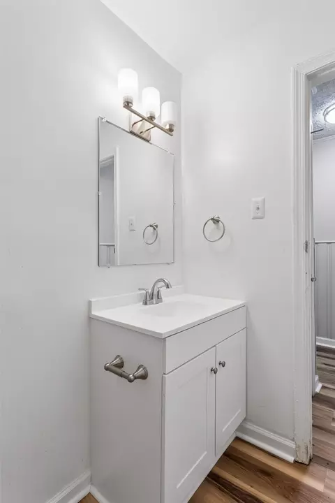 Bath - 461 Dare Ave, Hampton, VA 23661 photo 2 of 2