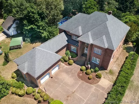View/Area - 1711 Tyndall Point Rd, Gloucester Point, VA 23062 photo 1 of 7