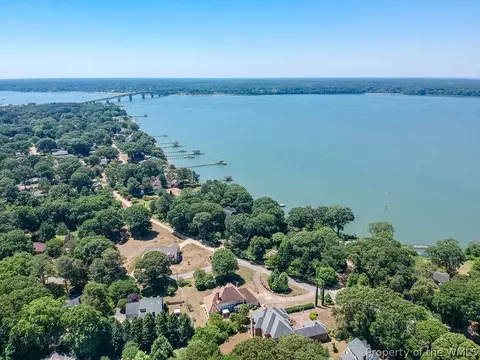 View/Area - 1711 Tyndall Point Rd, Gloucester Point, VA 23062 photo 4 of 7