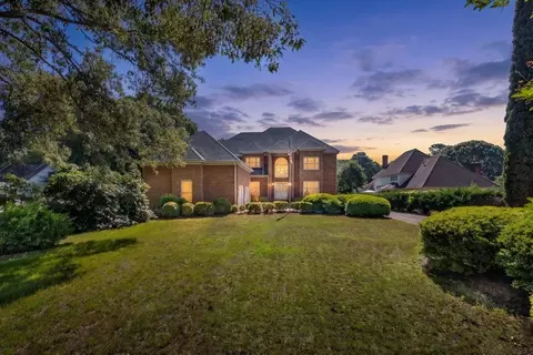 1711 Tyndall Point Rd, Gloucester Point, VA 23062