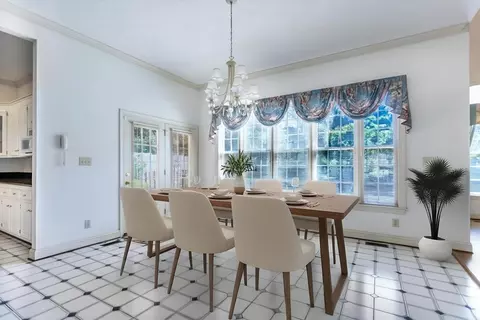 Dining - 1711 Tyndall Point Rd, Gloucester Point, VA 23062 photo 2 of 3