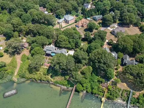 View/Area - 1711 Tyndall Point Rd, Gloucester Point, VA 23062 photo 3 of 7