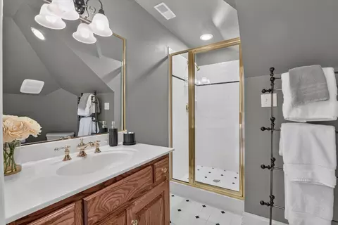 Bath - 307 Rivers Edge, Williamsburg, VA 23185 photo 4 of 7