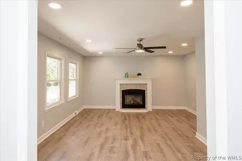 Living - 7395 Nelson Dr, Gloucester, VA 23061 photo 2 of 3