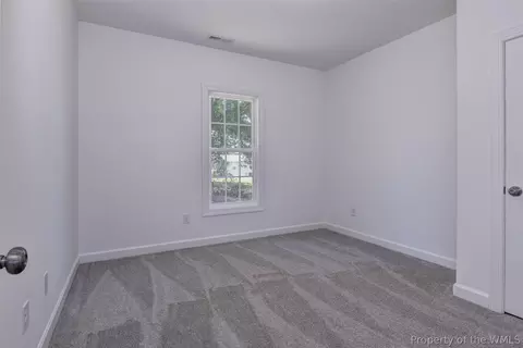 Bedroom - 327 Pointers Dr, West Point, VA 23181 photo 4 of 4