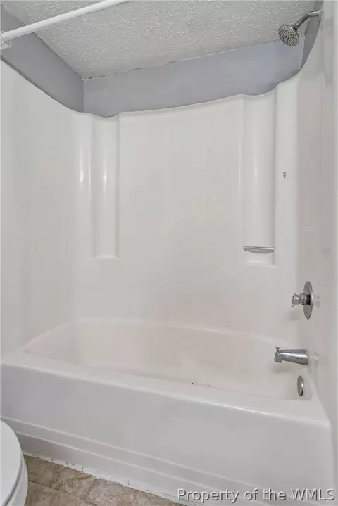 Bath - 107 Davenport Ct #2, Hampton, VA 23666 photo 2 of 3