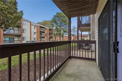 Exterior - 107 Davenport Ct #2, Hampton, VA 23666 photo 4 of 6