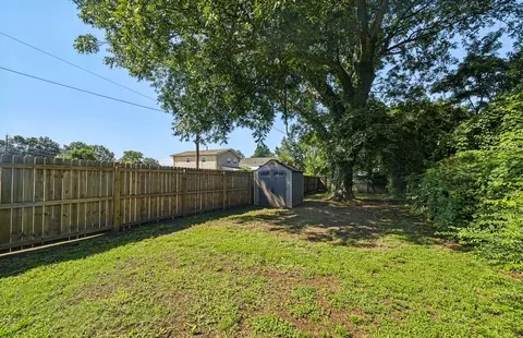 Exterior - 513 Chesterfield Rd, Hampton, VA 23661 photo 2 of 4