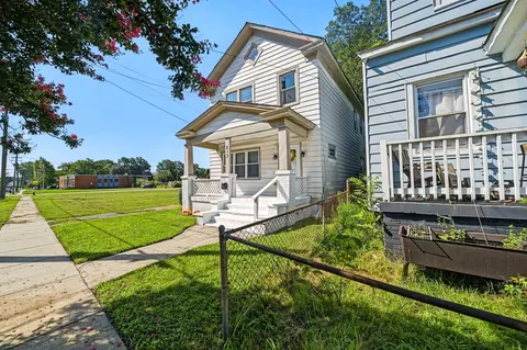 Exterior - 513 Chesterfield Rd, Hampton, VA 23661 photo 1 of 4