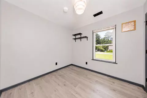 Bedroom - 6740 Cedar Lake Dr, Gloucester, VA 23061 photo 5 of 7