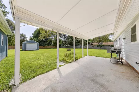 Exterior - 6740 Cedar Lake Dr, Gloucester, VA 23061 photo 2 of 7