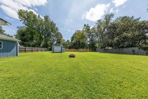 Exterior - 6740 Cedar Lake Dr, Gloucester, VA 23061 photo 4 of 7