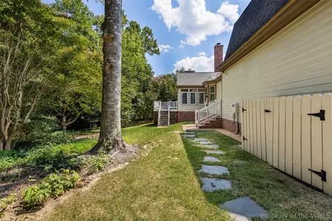 Exterior - 105 Stratton, Williamsburg, VA 23188 photo 7 of 9