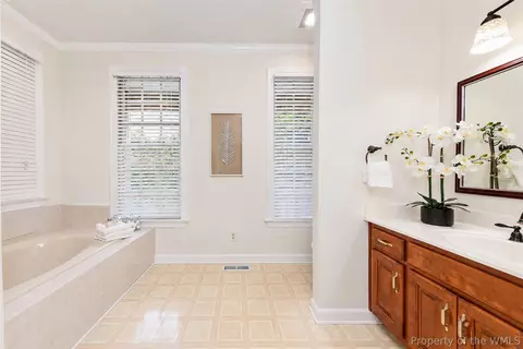 Bath - 105 Stratton, Williamsburg, VA 23188 photo 1 of 4