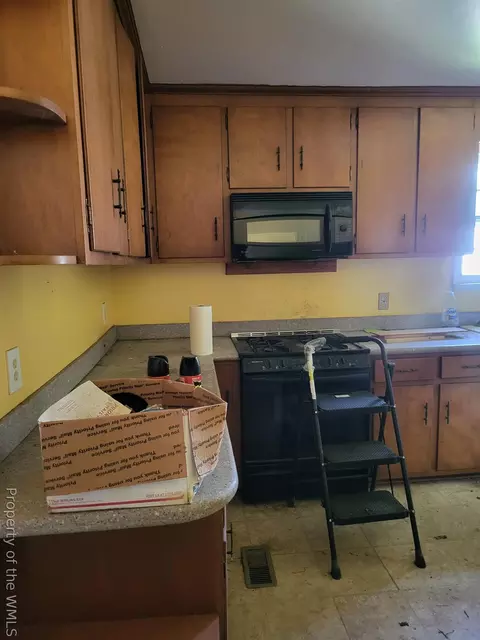 Kitchen - 119 Shenandoah Rd, Hampton, VA 23661 photo 2 of 3