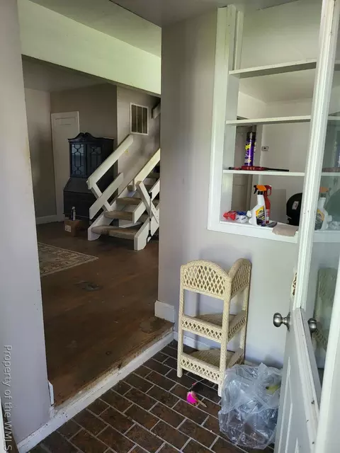 Entry Way - 119 Shenandoah Rd, Hampton, VA 23661 photo 2 of 8