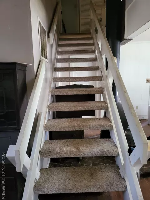 Entry Way - 119 Shenandoah Rd, Hampton, VA 23661 photo 6 of 8