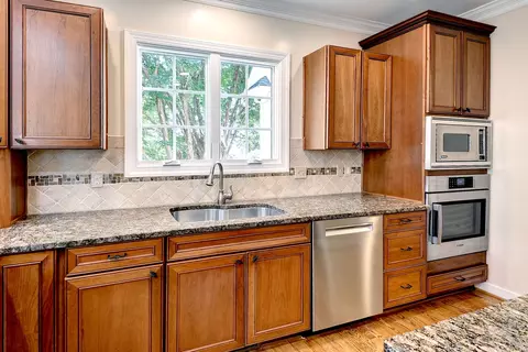 Kitchen - 4041 Frances Berkeley, Williamsburg, VA 23188 photo 4 of 5