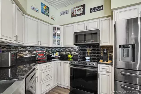 Kitchen - 30 Brough Ln #103, Hampton, VA 23669 photo 3 of 5