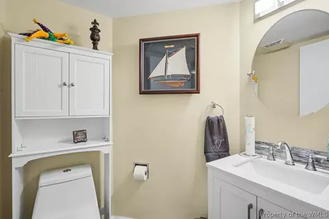 Bath - 30 Brough Ln #103, Hampton, VA 23669 photo 3 of 4