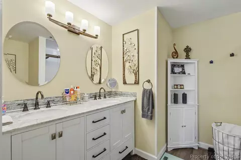 Bath - 30 Brough Ln #103, Hampton, VA 23669 photo 1 of 4
