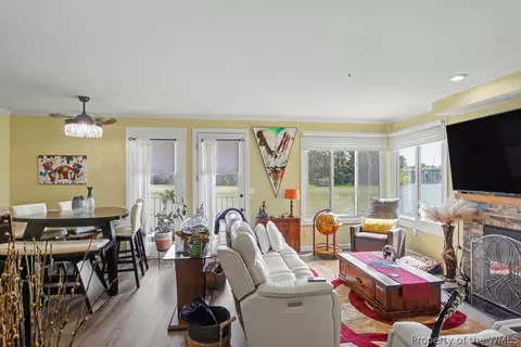 Living - 30 Brough Ln #103, Hampton, VA 23669 photo 1 of 6