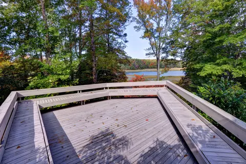 Exterior - 222 W Queens Dr, Williamsburg, VA 23185 photo 5 of 6
