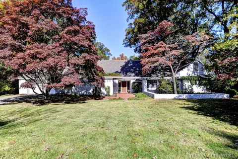 Exterior - 222 W Queens Dr, Williamsburg, VA 23185 photo 2 of 6