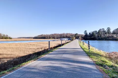 View/Area - 222 W Queens Dr, Williamsburg, VA 23185 photo 5 of 5