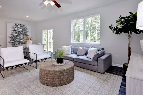 Living - 8685 Thomas Jefferson Way, Gloucester, VA 23061 photo 2 of 3