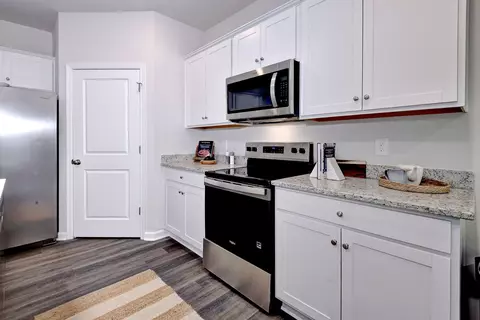 Kitchen - 8685 Thomas Jefferson Way, Gloucester, VA 23061 photo 5 of 5
