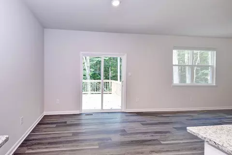 Living - 7785 Patriots Way E, Gloucester, VA 23061 photo 4 of 4