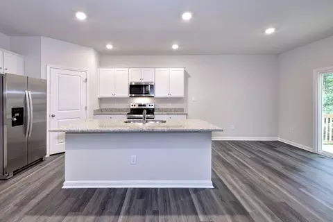 Kitchen - 7785 Patriots Way E, Gloucester, VA 23061 photo 4 of 5
