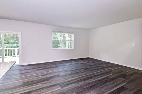 Living - 7785 Patriots Way E, Gloucester, VA 23061 photo 2 of 4