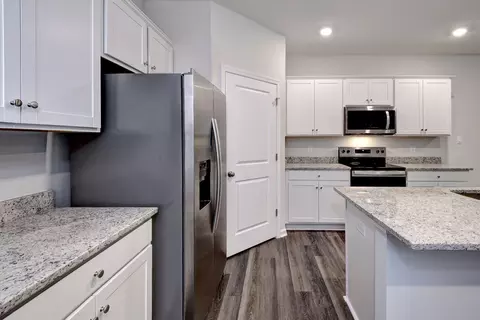 Kitchen - 7785 Patriots Way E, Gloucester, VA 23061 photo 2 of 5