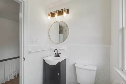 Bath - 213 Brooke Dr, Hampton, VA 23669 photo 3 of 5