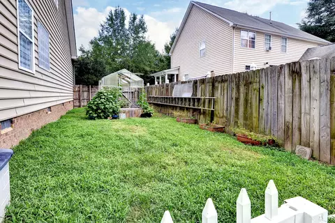 Exterior - 103 Sloop Ct, Williamsburg, VA 23185 photo 9 of 17