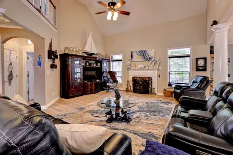 Living - 103 Sloop Ct, Williamsburg, VA 23185 photo 1 of 4