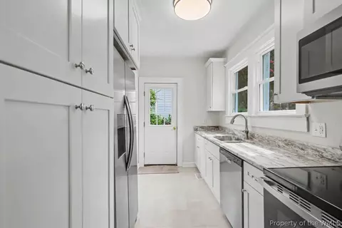 Kitchen - 117 Pochin Pl, Hampton, VA 23661 photo 1 of 2