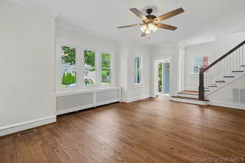 Living - 117 Pochin Pl, Hampton, VA 23661 photo 4 of 4