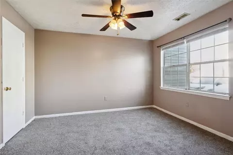 Bedroom - 89 Cape Dorey Dr #3A, Hampton, VA 23666 photo 3 of 3